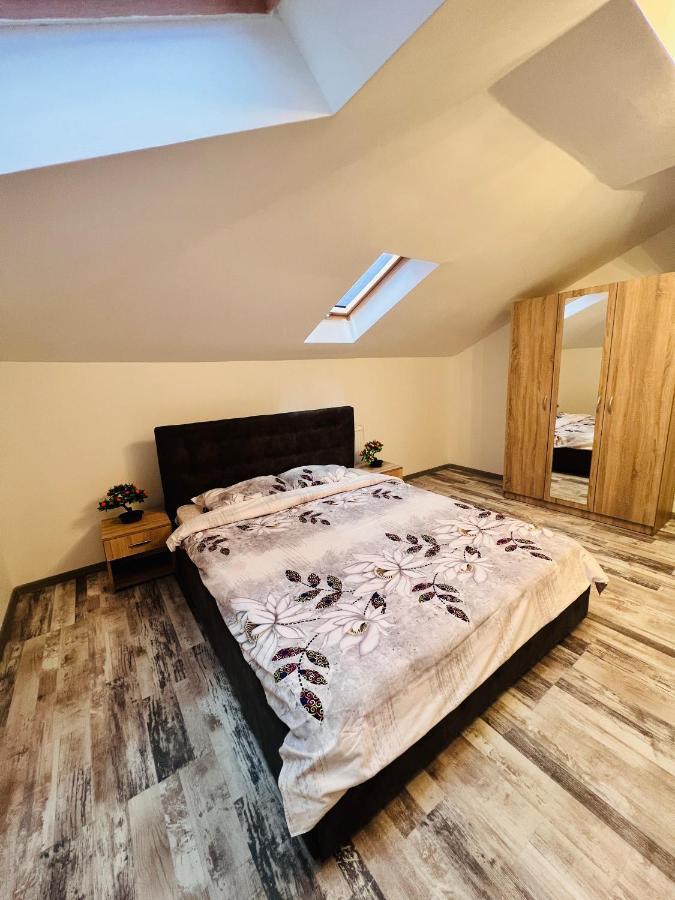 Apartament Zizi'S House Garii Braszów Zewnętrze zdjęcie